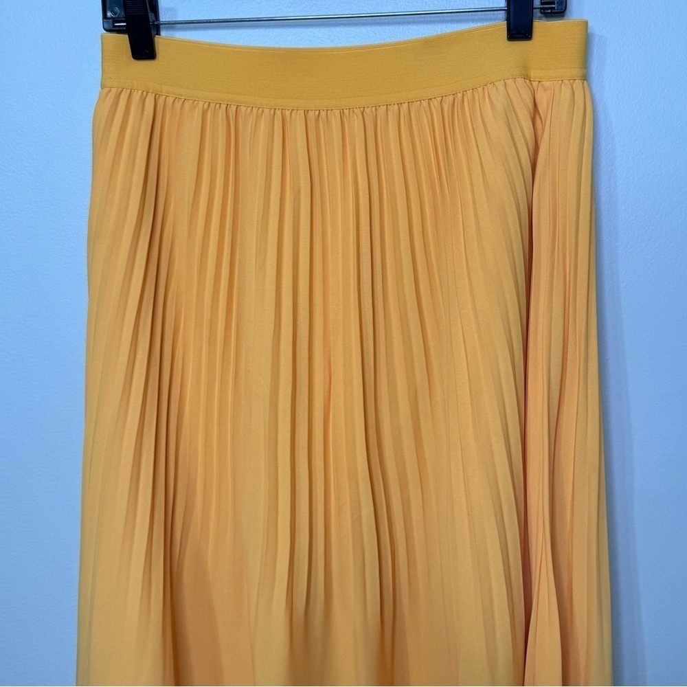 J. Crew Pleated High Rise Midi Skirt Elastic Waist Pull On Saffron Yellow Size 8 - Picture 5 of 11